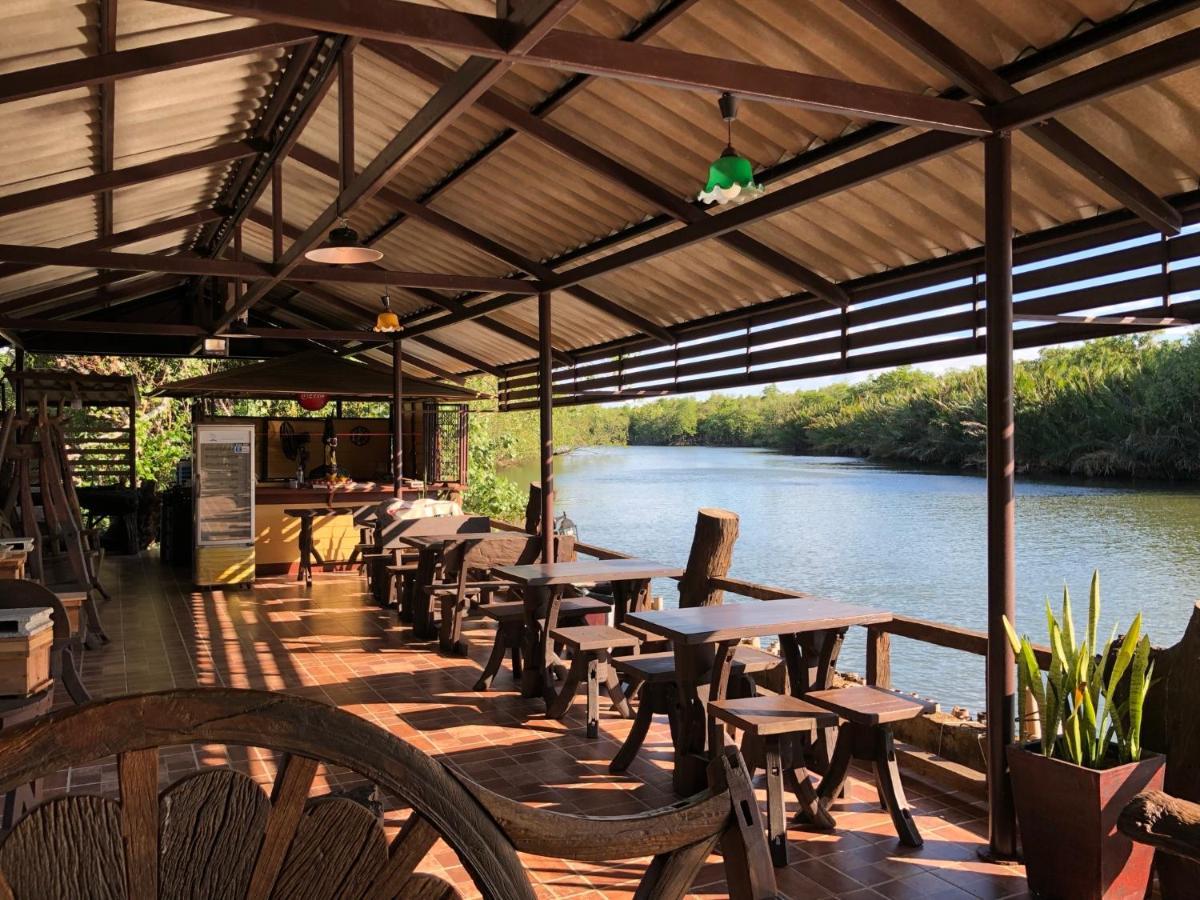 Privatunterkunft Pop Riverside