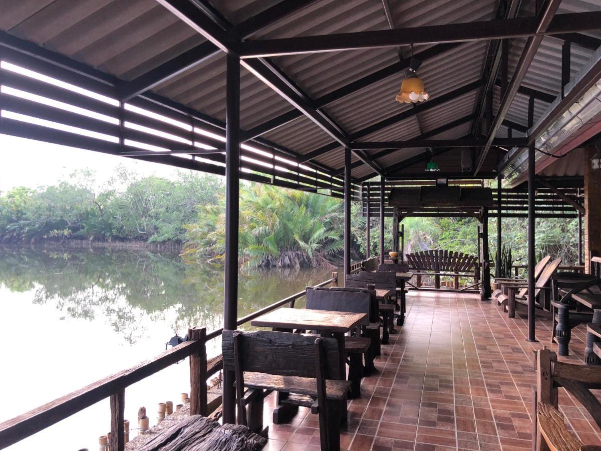 Privatunterkunft Pop Riverside *